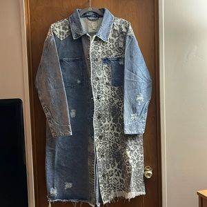 Long denim coat with leopard print by Oli and Hali